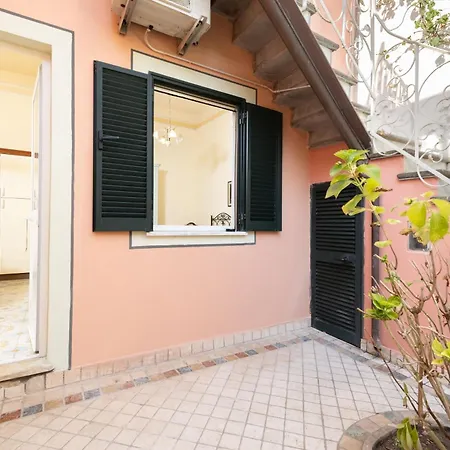 Lola - Liberty Dreamscape * Viareggio