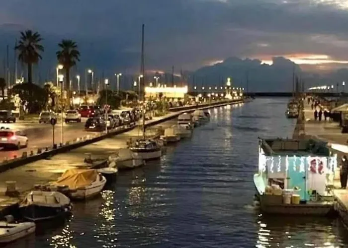 Lola - Liberty Dreamscape Willa Viareggio